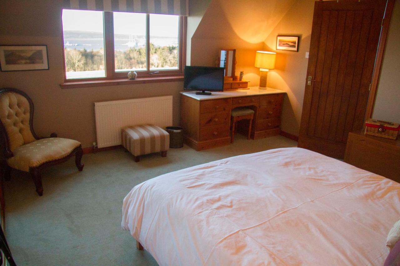 Bed and Breakfast High Fields Кромарти Экстерьер фото