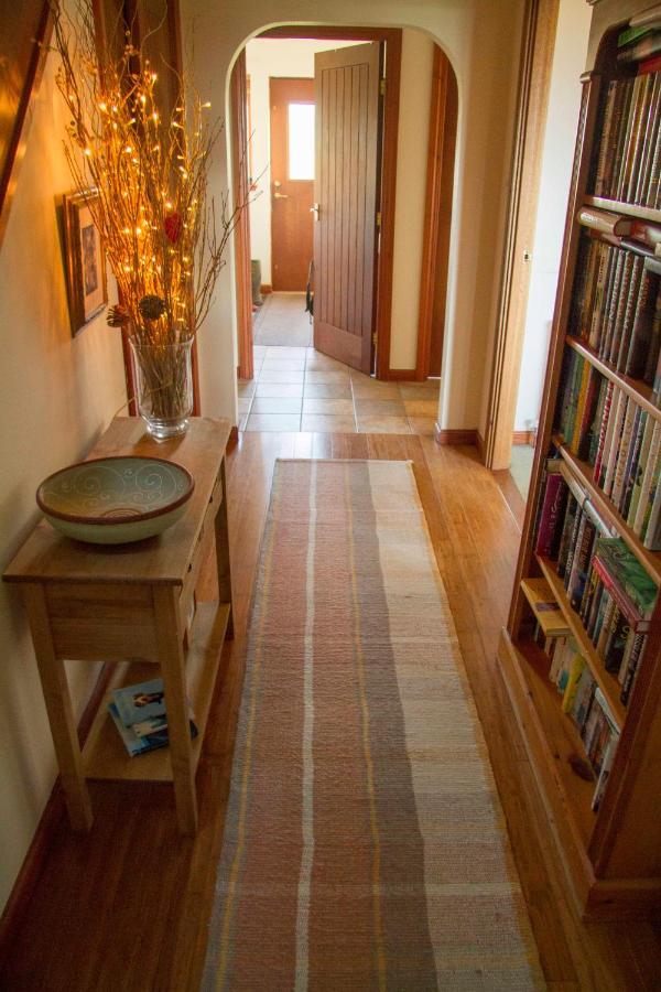 Bed and Breakfast High Fields Кромарти Экстерьер фото