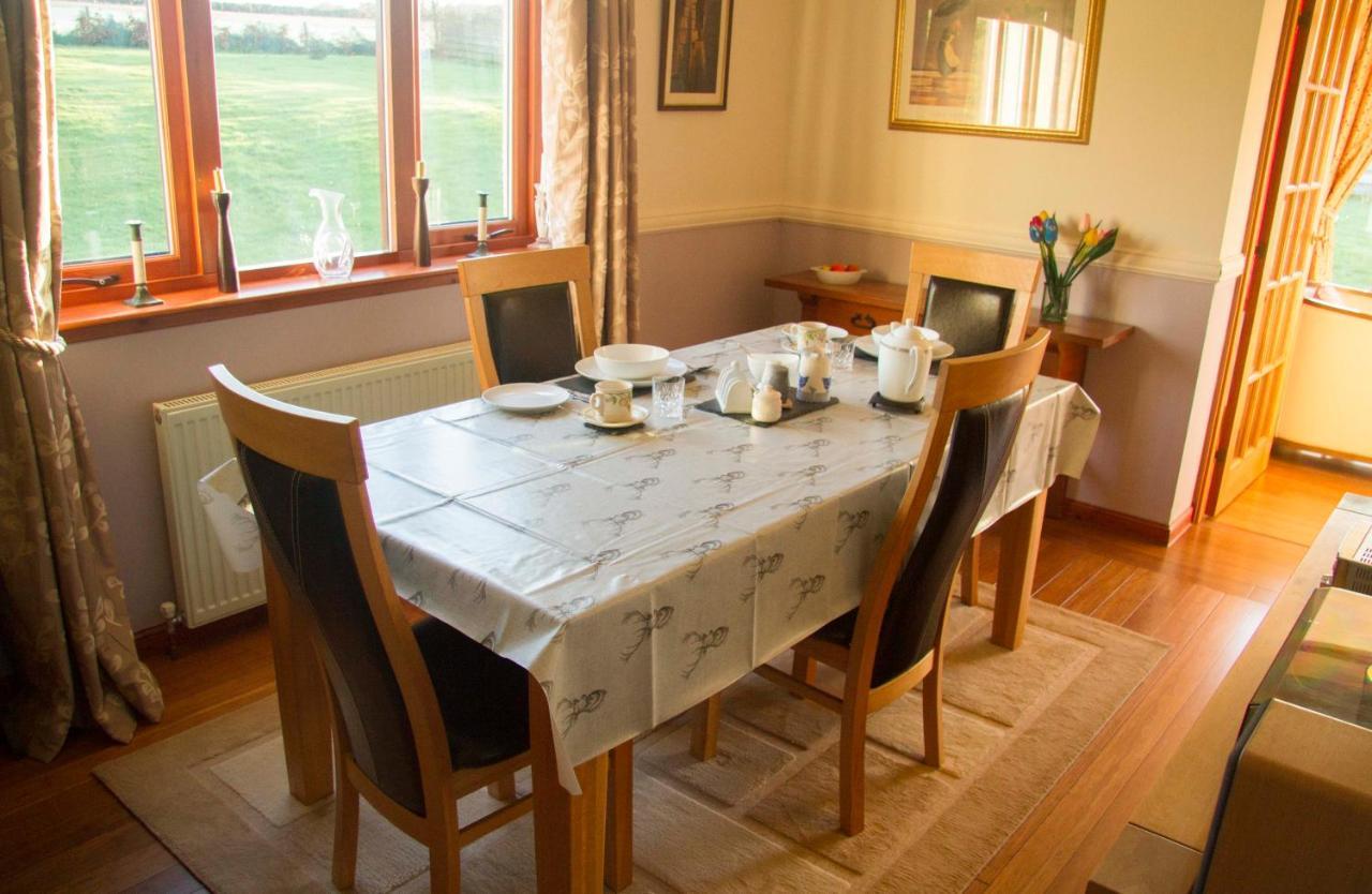 Bed and Breakfast High Fields Кромарти Экстерьер фото